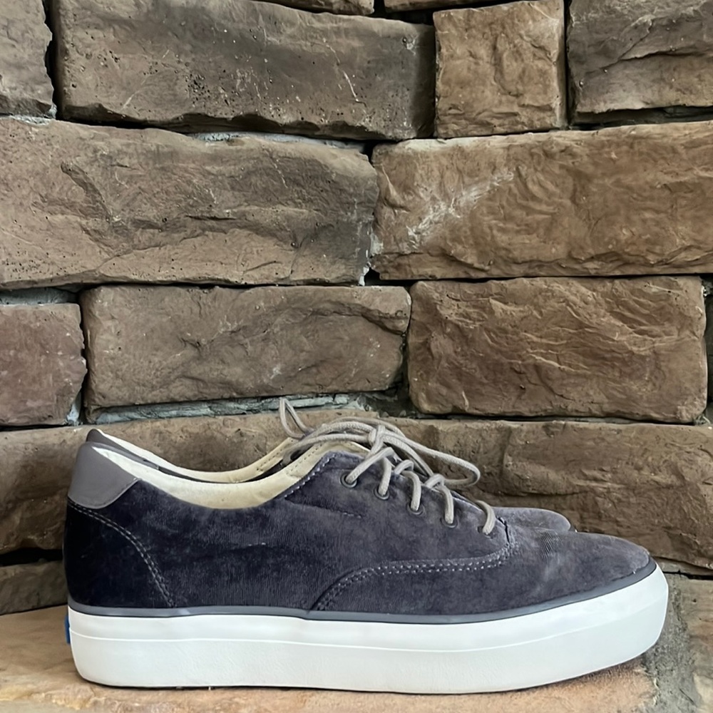 Keds Grey Velvet Sneaker / SZ 10‎